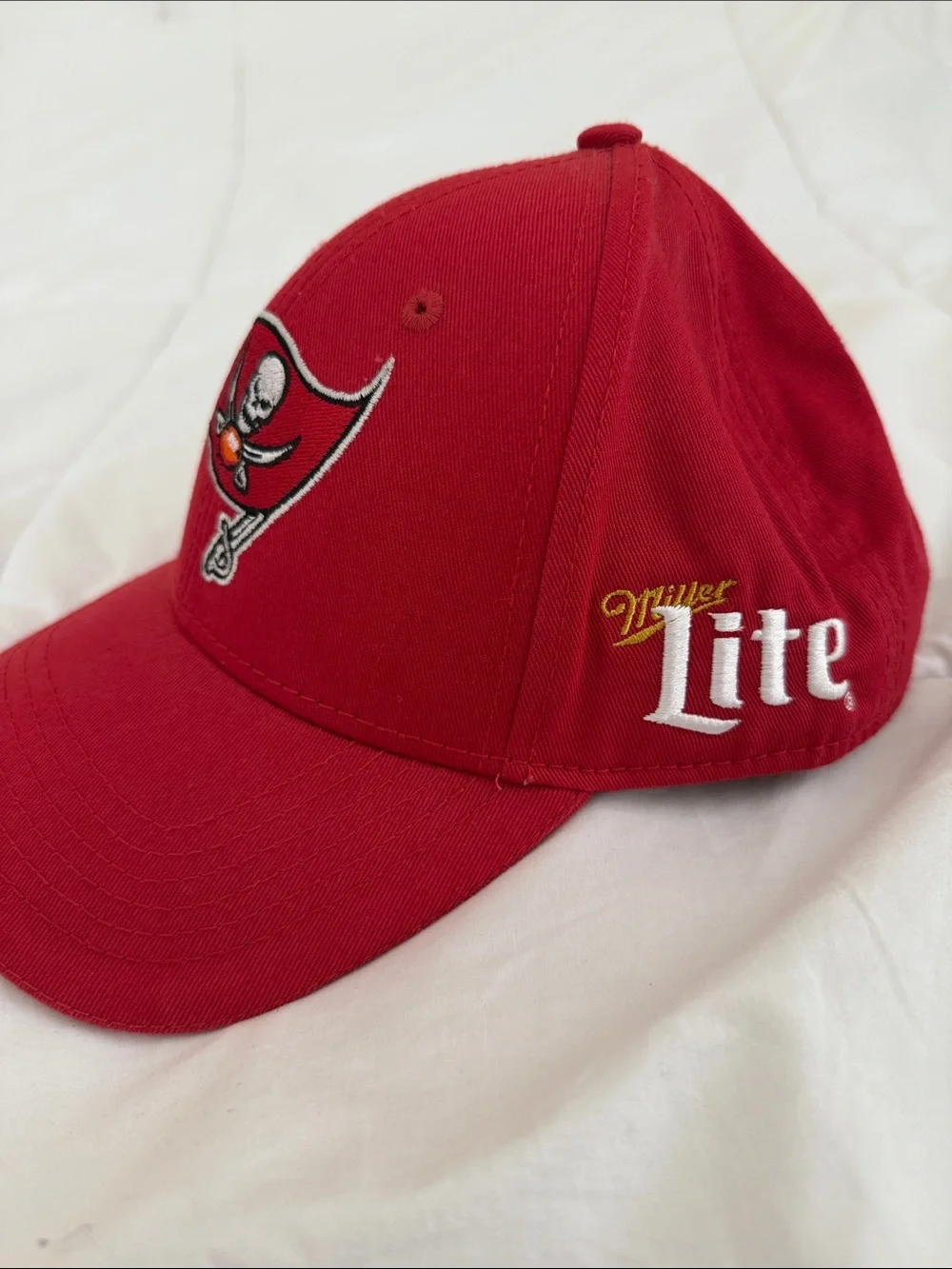 Tampa Bay Buccaneers Red Snapback Hat Miller Light NEW